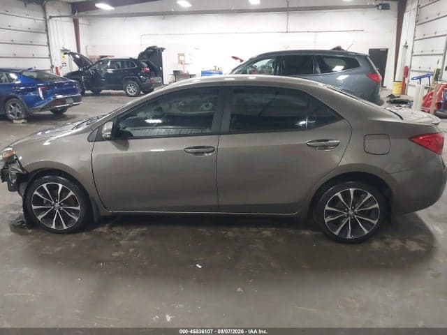 2017 TOYOTA COROLLA SE 15