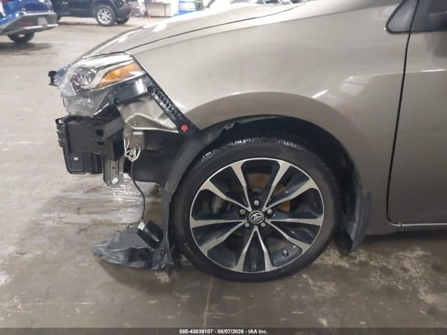 2017 TOYOTA COROLLA SE 19