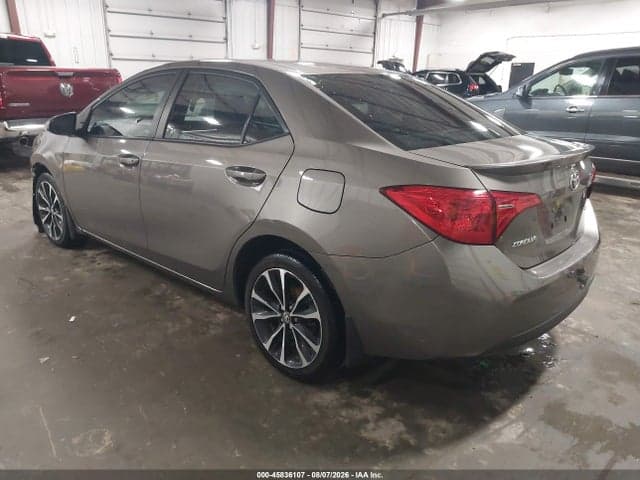 2017 TOYOTA COROLLA SE 3