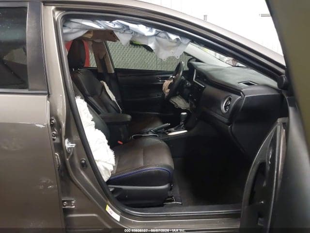 2017 TOYOTA COROLLA SE 5