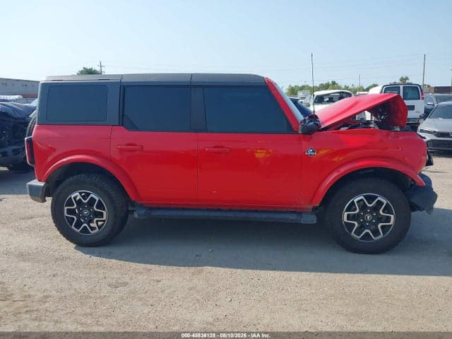 2023 FORD BRONCO OUTER BANKS 13