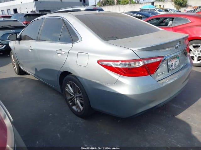 2017 TOYOTA CAMRY SE 3