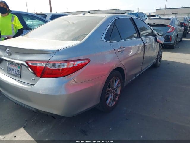 2017 TOYOTA CAMRY SE 4
