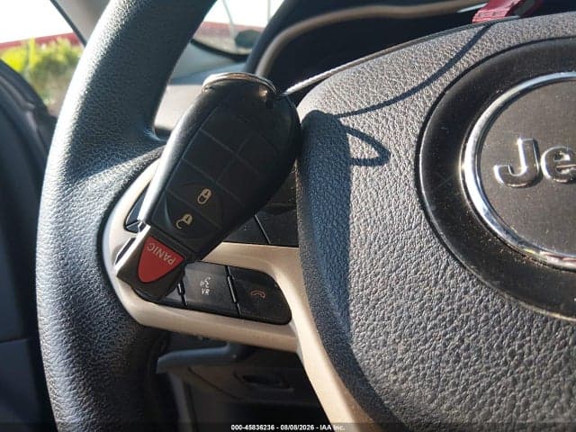 2018 JEEP CHEROKEE LATITUDE FWD 11
