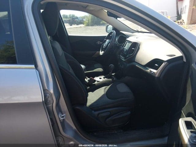 2018 JEEP CHEROKEE LATITUDE FWD 5