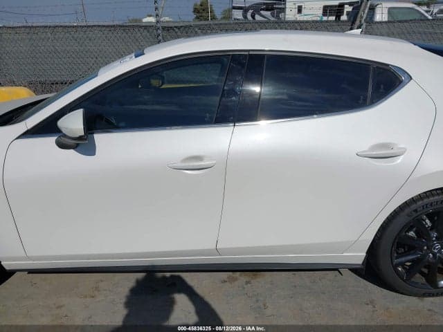 2023 MAZDA MAZDA3 2.5 S PREMIUM 14