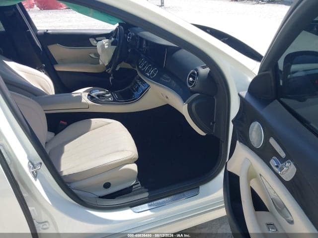 2017 MERCEDES-BENZ E 300 5