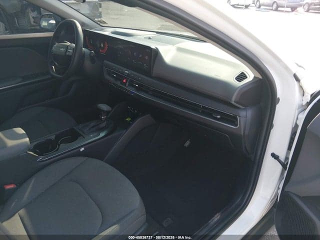 2025 KIA K4 LXS 5