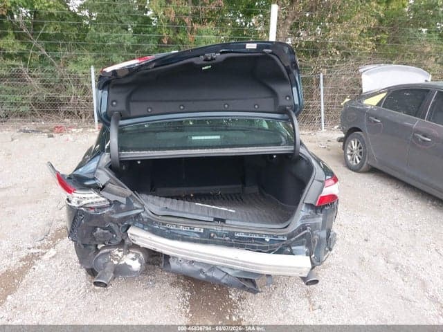 2018 TOYOTA CAMRY XLE V6 16