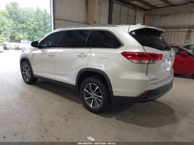 2019 TOYOTA HIGHLANDER XLE 3