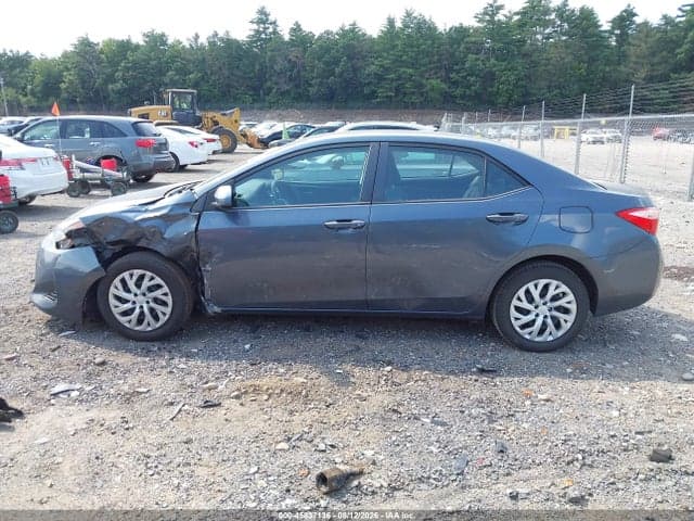 2018 TOYOTA COROLLA LE 14