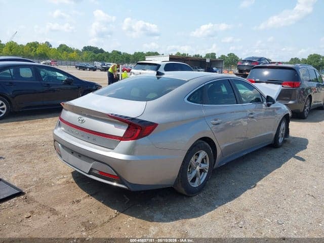 2023 HYUNDAI SONATA SE 4