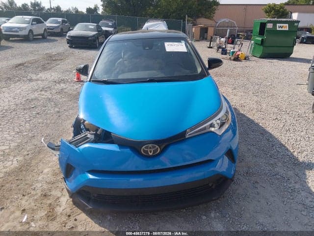 2019 TOYOTA C-HR XLE 12
