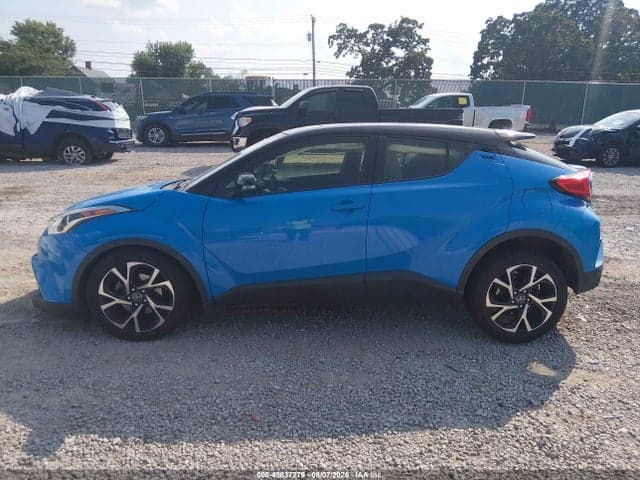 2019 TOYOTA C-HR XLE 14