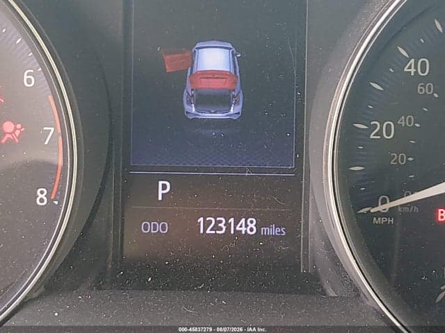 2019 TOYOTA C-HR XLE 15