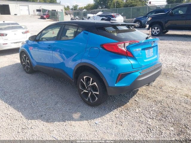 2019 TOYOTA C-HR XLE 3