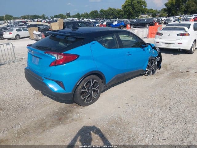 2019 TOYOTA C-HR XLE 4