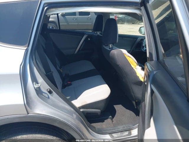 2018 TOYOTA RAV4 XLE 8