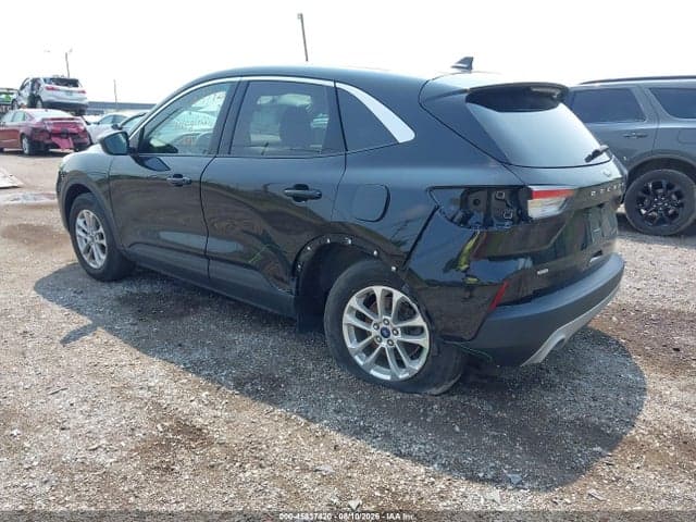 2022 FORD ESCAPE SE 3