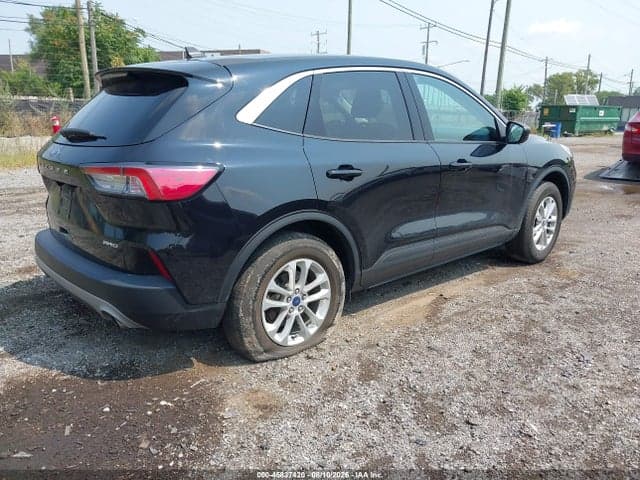 2022 FORD ESCAPE SE 4