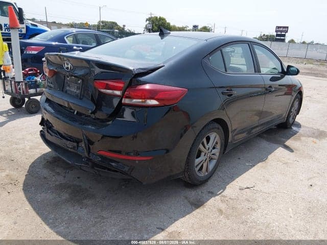 2017 HYUNDAI ELANTRA SE 4