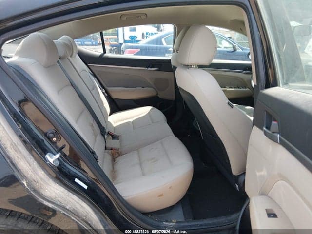 2017 HYUNDAI ELANTRA SE 8