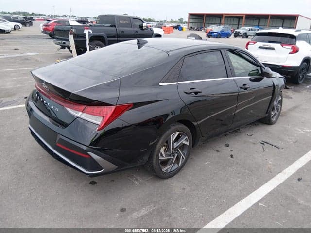 2024 HYUNDAI ELANTRA SEL 4