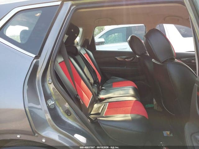 2018 NISSAN ROGUE S 8