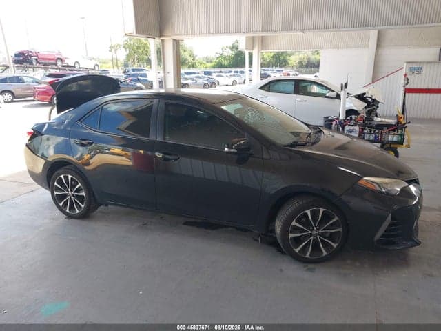 2017 TOYOTA COROLLA SE 13