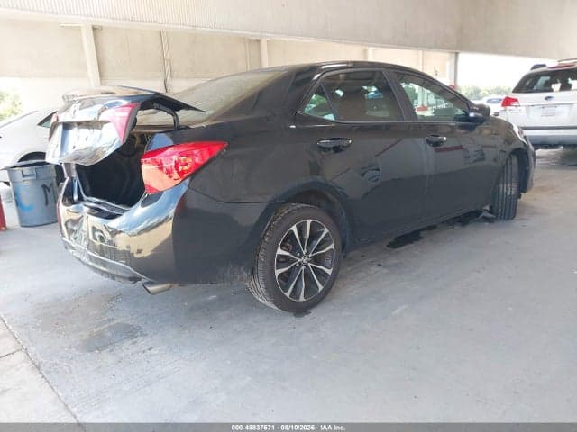 2017 TOYOTA COROLLA SE 4