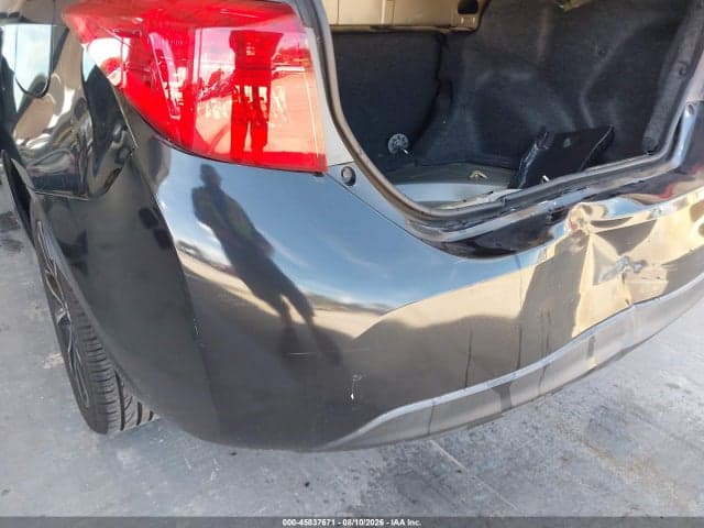 2017 TOYOTA COROLLA SE 6