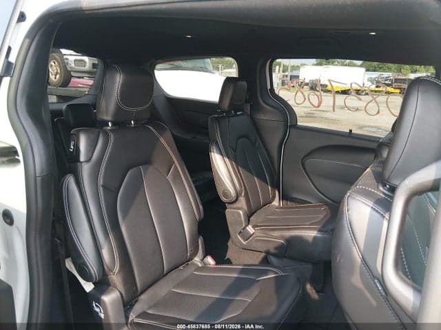 2025 CHRYSLER PACIFICA SELECT 8