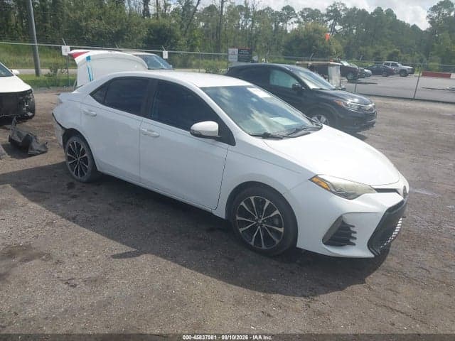 2017 TOYOTA COROLLA SE 1