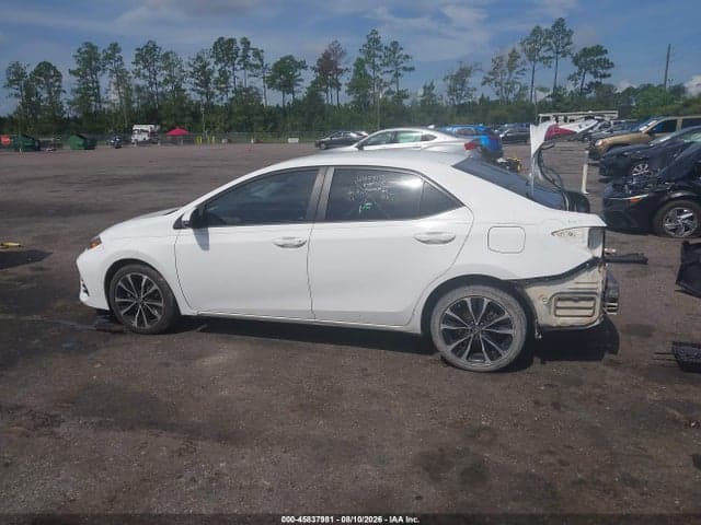 2017 TOYOTA COROLLA SE 15