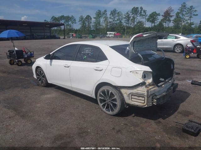2017 TOYOTA COROLLA SE 3