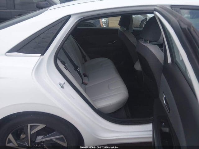 2025 HYUNDAI ELANTRA LIMITED 8