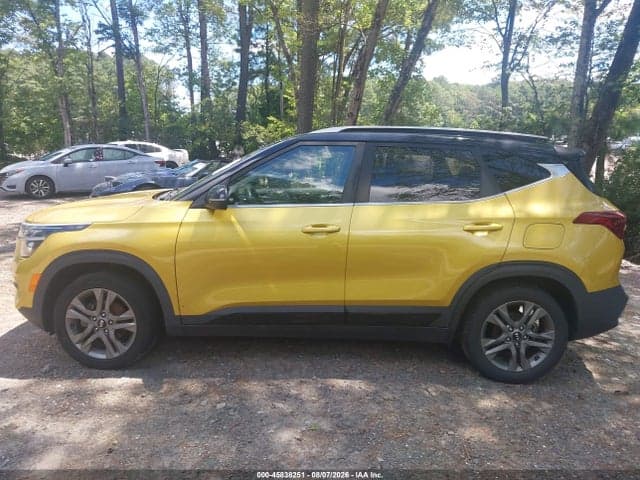 2021 KIA SELTOS S 14