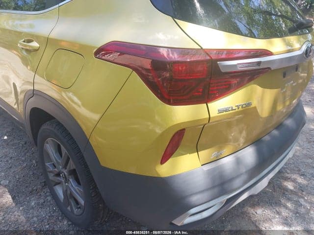 2021 KIA SELTOS S 6
