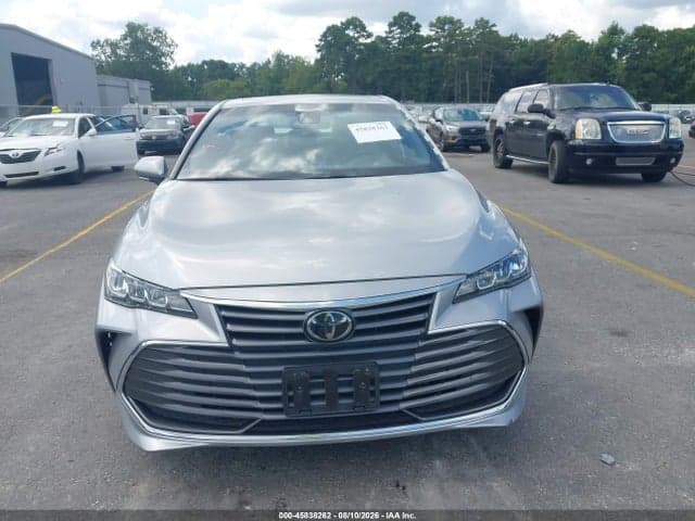 2019 TOYOTA AVALON XLE 12