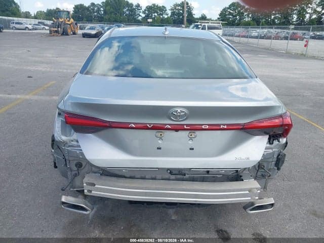 2019 TOYOTA AVALON XLE 16