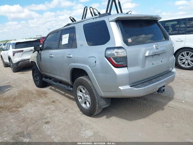 2022 TOYOTA 4RUNNER SR5 3