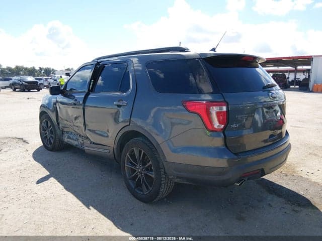 2019 FORD EXPLORER XLT 3