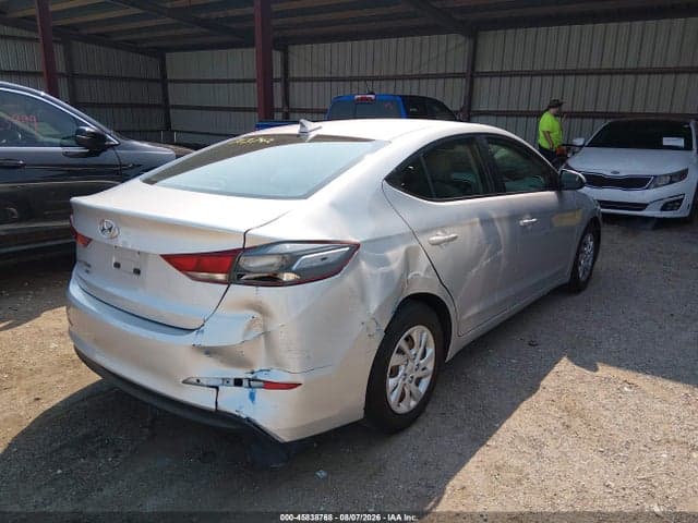 2017 HYUNDAI ELANTRA SE 4
