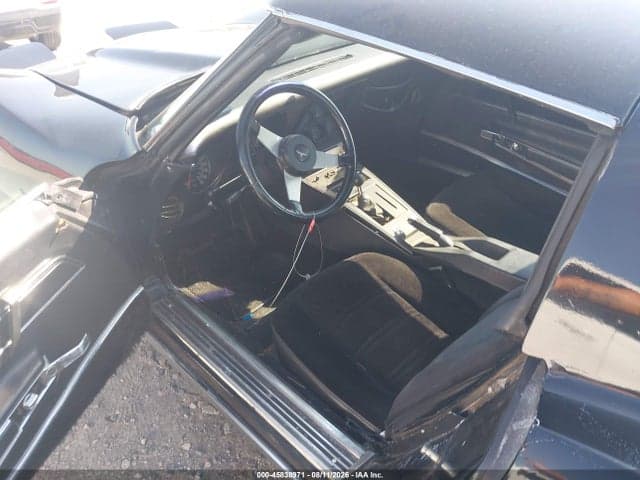 1977 CHEVROLET CORVETTE 17