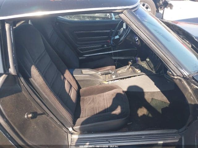 1977 CHEVROLET CORVETTE 5