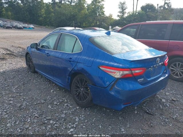 2019 TOYOTA CAMRY SE 3