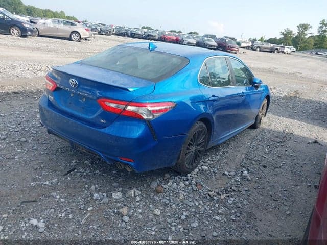 2019 TOYOTA CAMRY SE 4