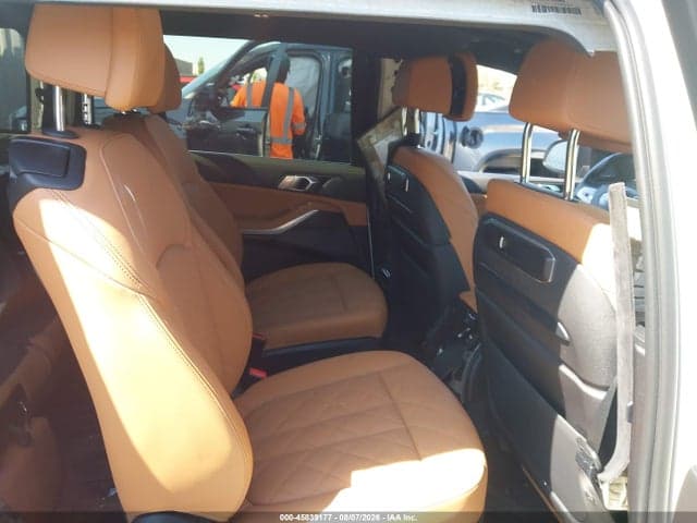 2023 BMW X7 XDRIVE40I 8