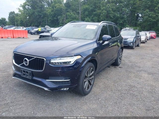 2017 VOLVO XC90 T6 MOMENTUM 2