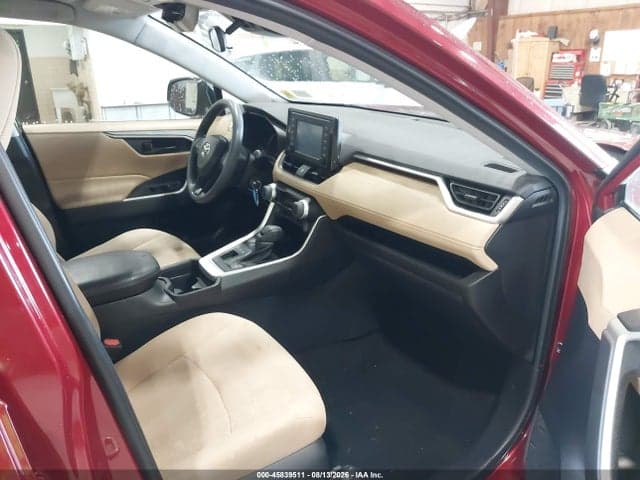 2019 TOYOTA RAV4 LE 5